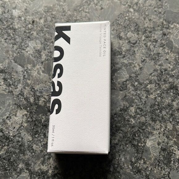 Kosas Tinted Face Oil in shade #9.5 deep with neutral undertones MSRP $42 new - Picture 6 of 6